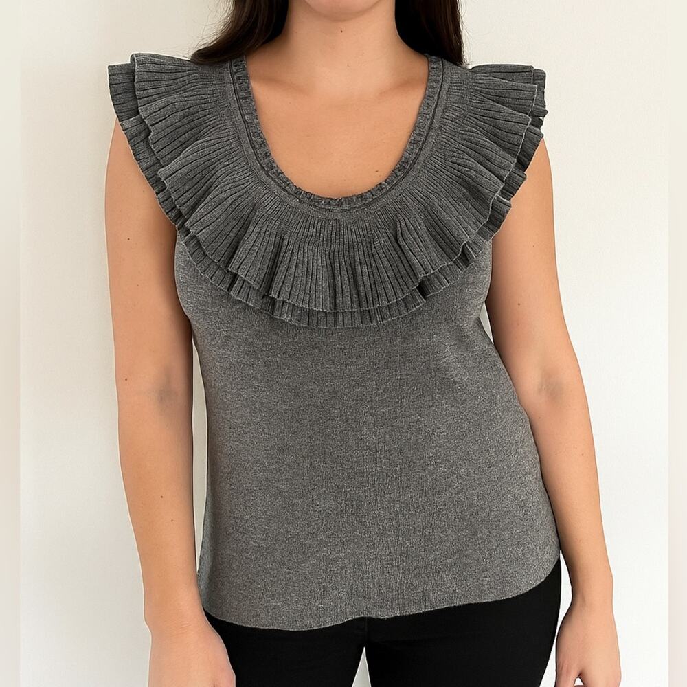 Truth by Republic Gray Ruffled Knit Top Size Large